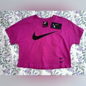 Brand New With Tags Women’s Nike Box Crop Top Size Small